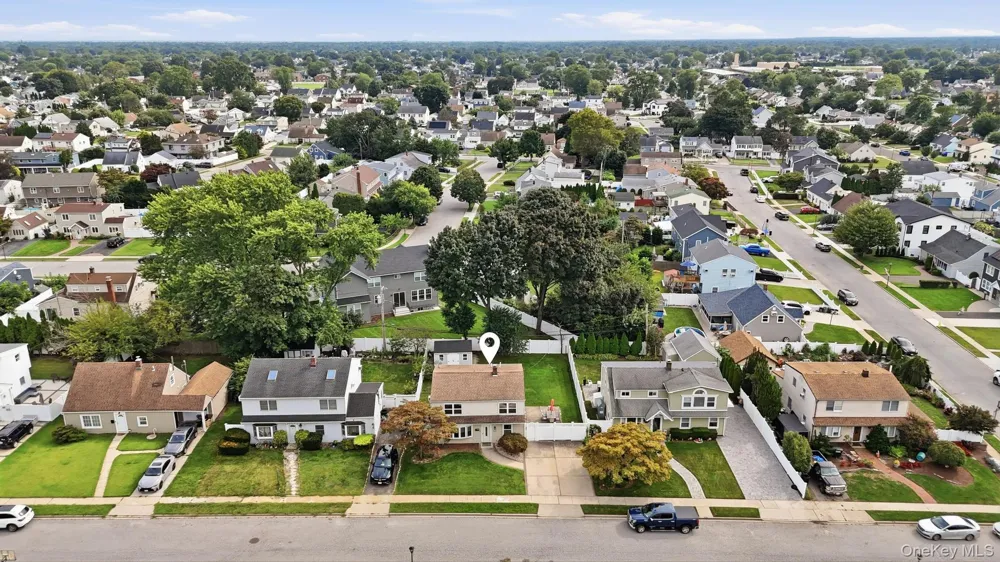 20 Needle Lane Levittown, NY 11756