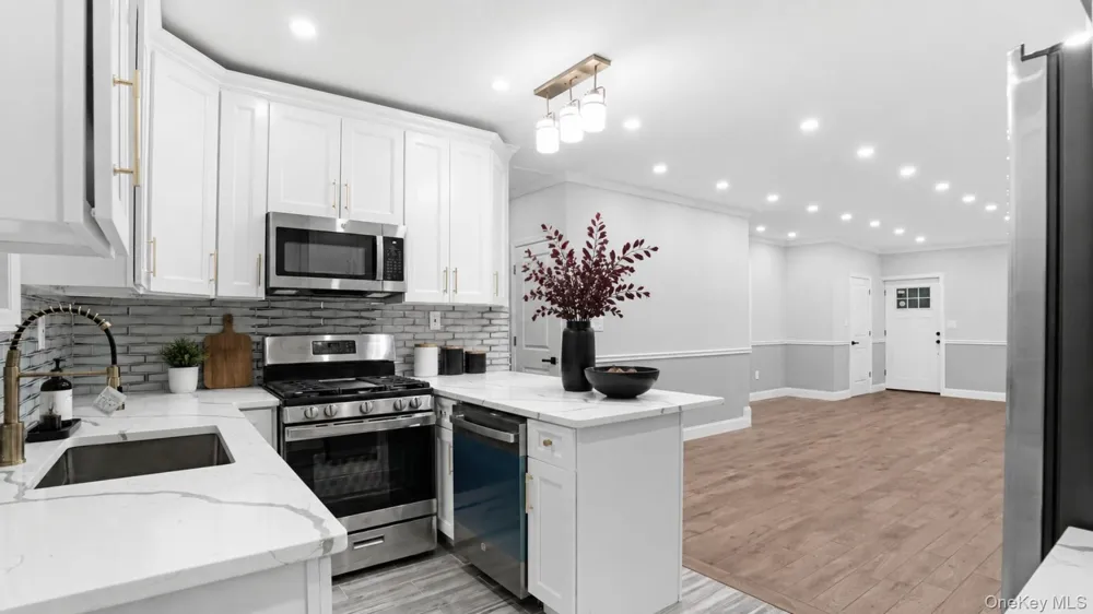128 E 238th Street Bronx, NY 10470