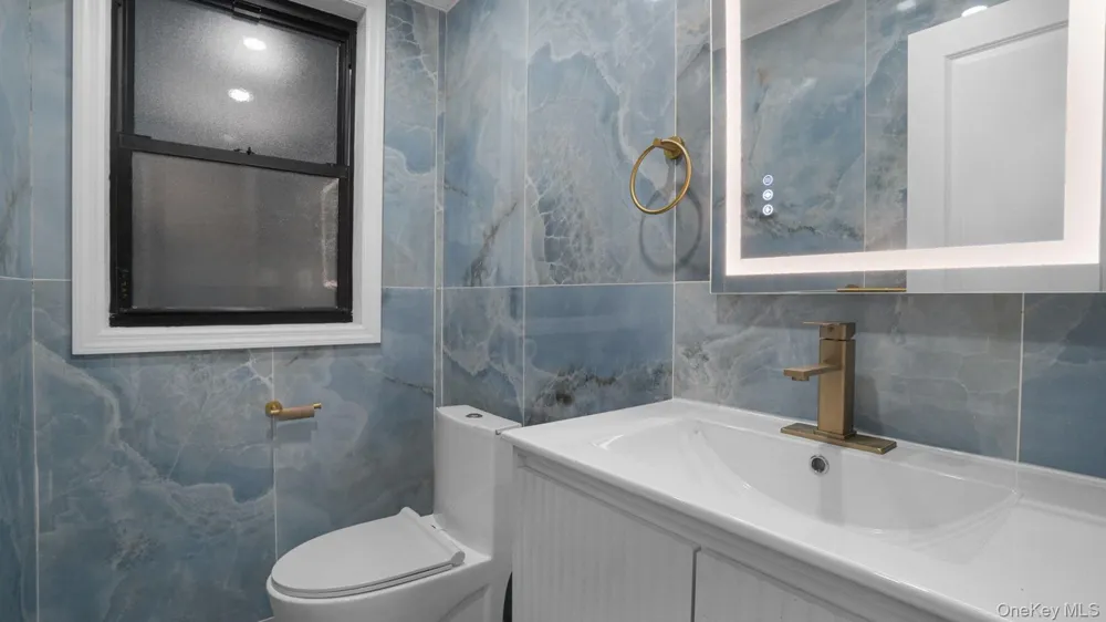 128 E 238th Street Bronx, NY 10470