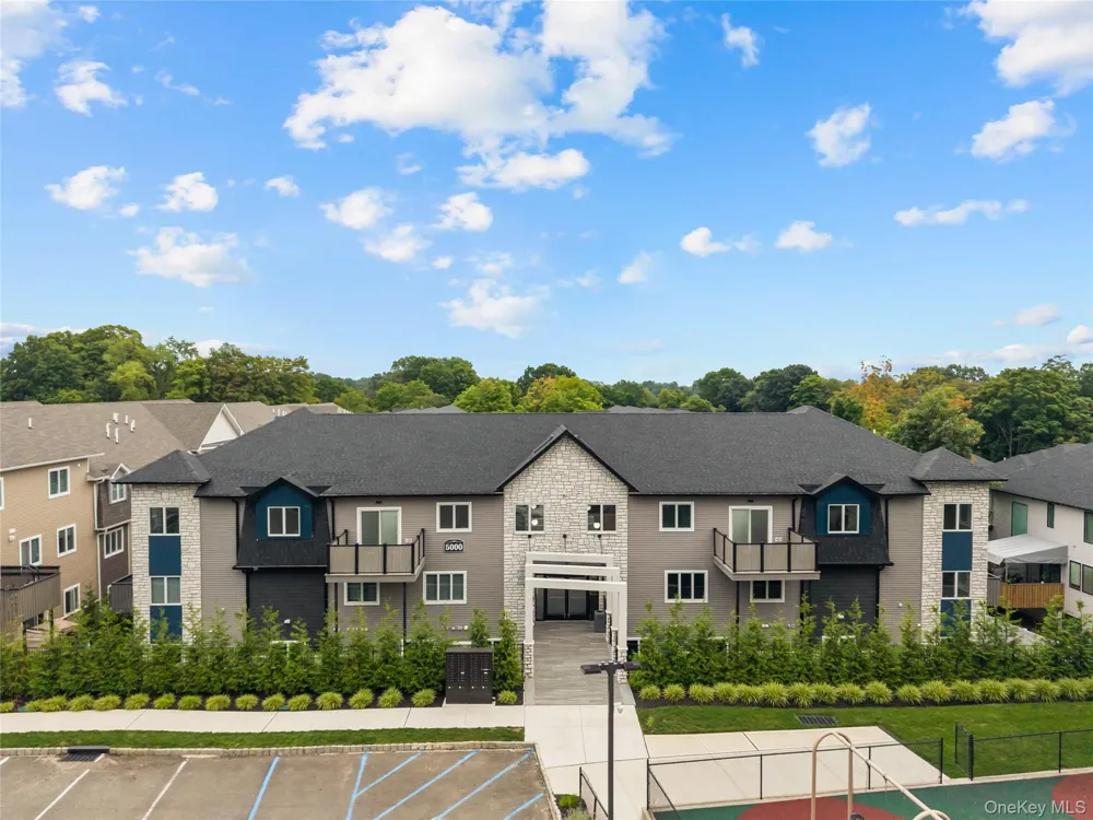 5205 Corner Street Spring Valley, NY 10977