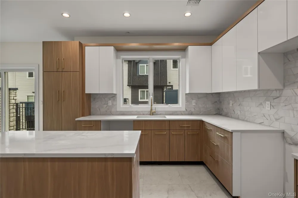 5205 Corner Street Spring Valley, NY 10977