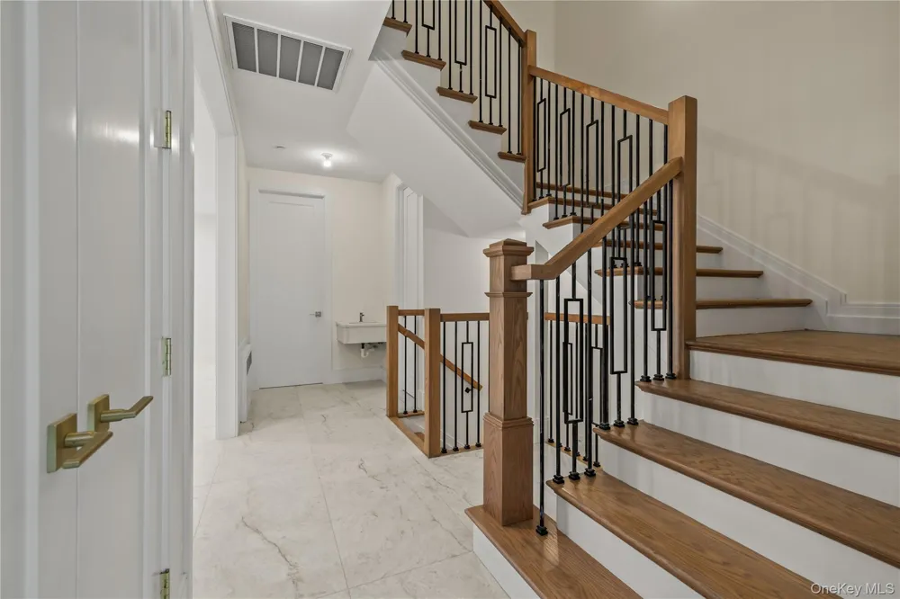 5205 Corner Street Spring Valley, NY 10977