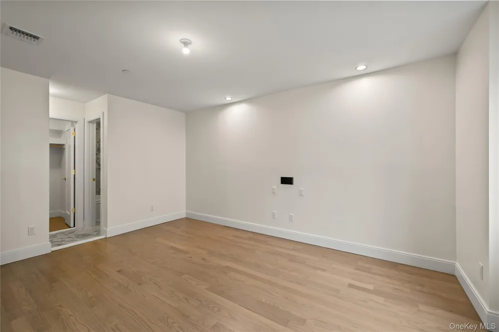 5205 Corner Street Spring Valley, NY 10977