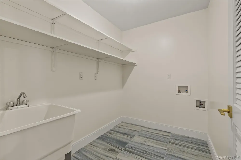 5205 Corner Street Spring Valley, NY 10977