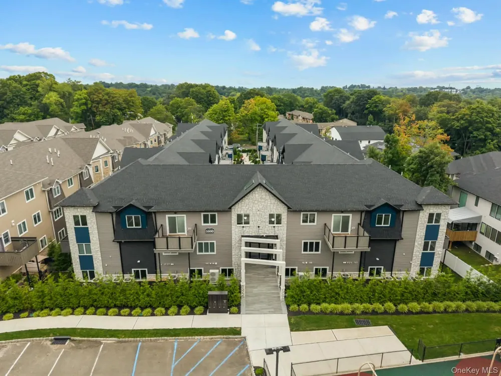 5205 Corner Street Spring Valley, NY 10977