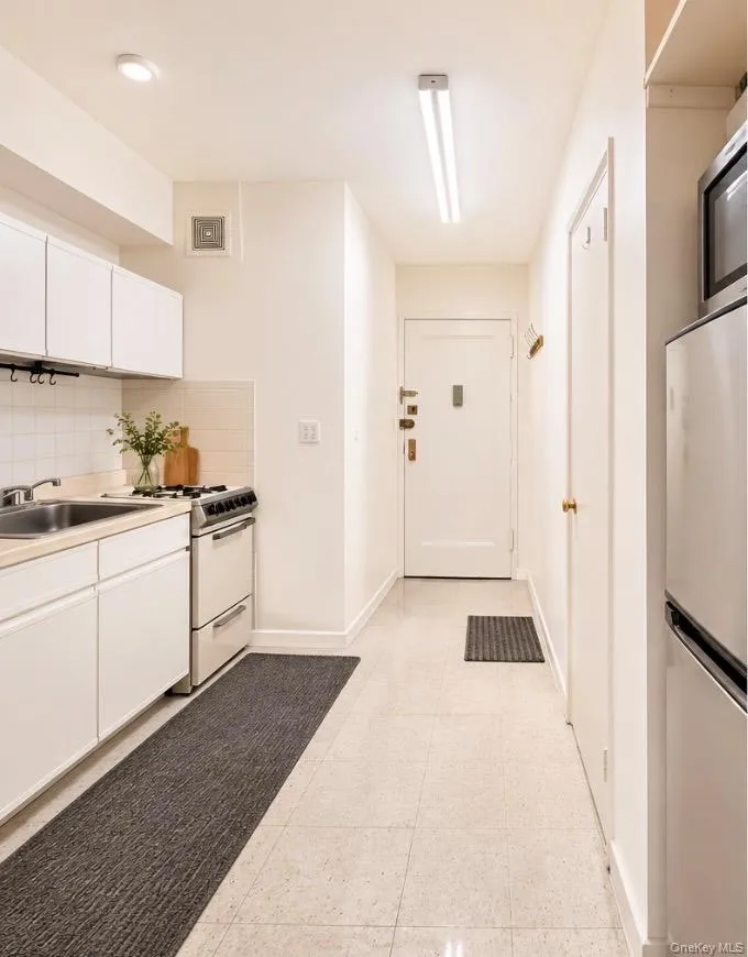 14445 Sanford Avenue #6 Flushing, NY 11355