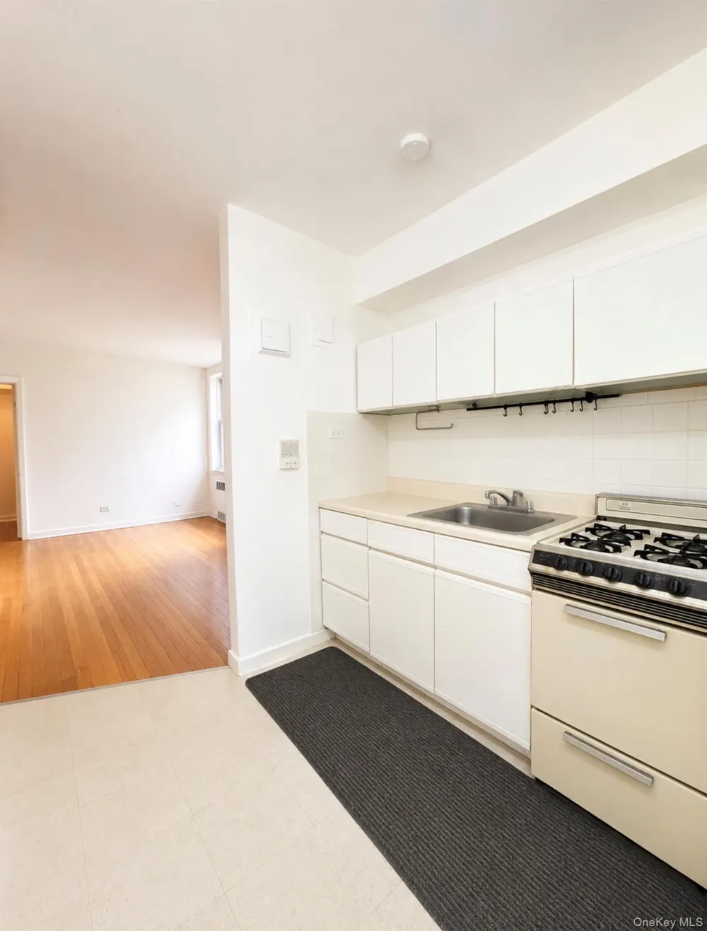 14445 Sanford Avenue #6 Flushing, NY 11355