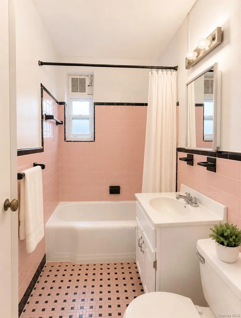 14445 Sanford Avenue #6 Flushing, NY 11355