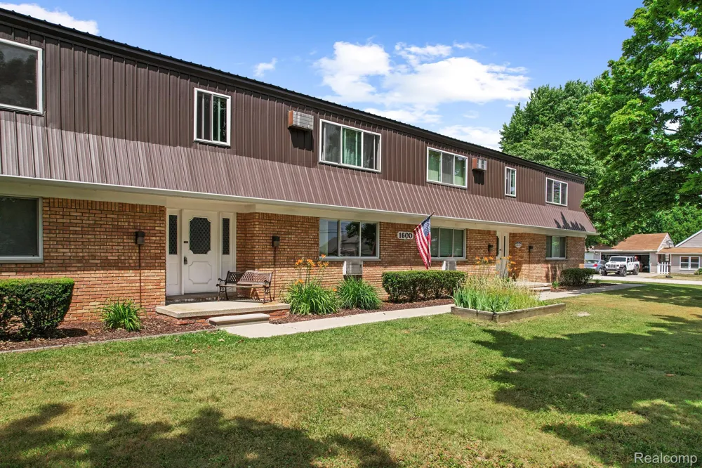 1600 Oakland Street #A-3 St Clair City, MI 48079