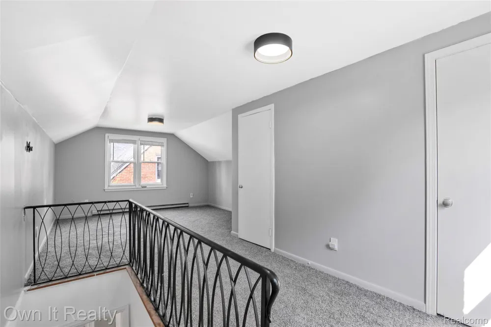 10031 Mercedes Redford Charter Township, MI 48239