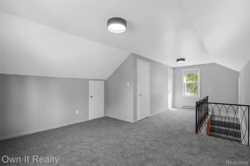 10031 Mercedes Redford Charter Township, MI 48239