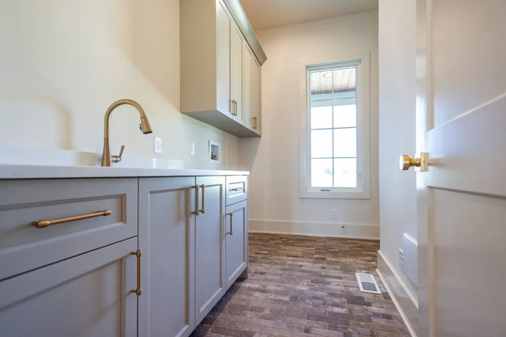 2468 Horn Springs Lebanon, TN 37087