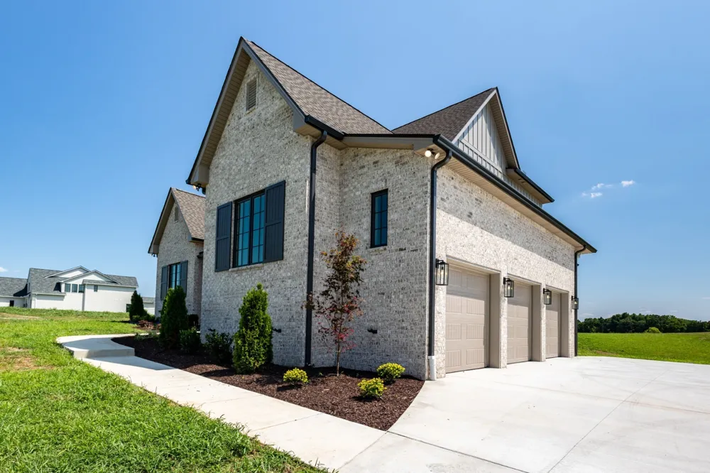 2468 Horn Springs Lebanon, TN 37087