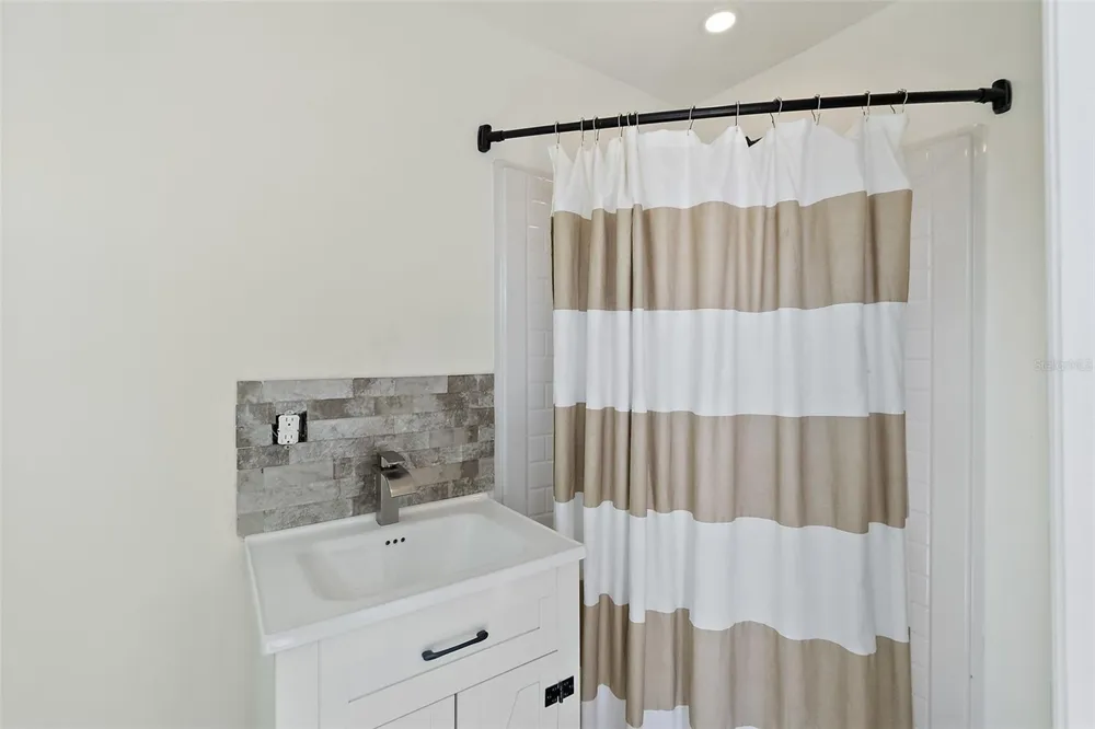 9797 COUNTY ROAD 305 Bunnell, FL 32110