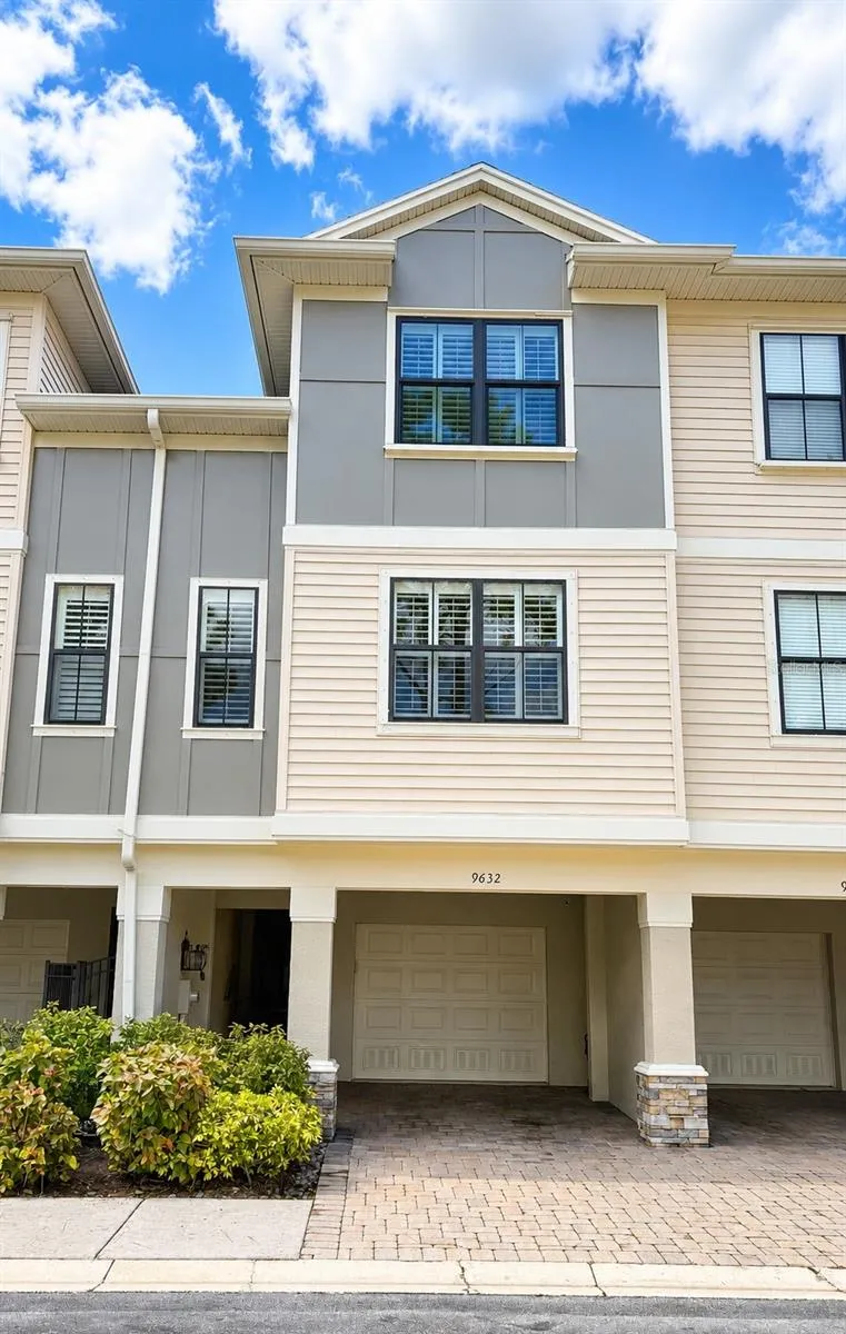 9632 BAY GROVE LANE Tampa, FL 33615