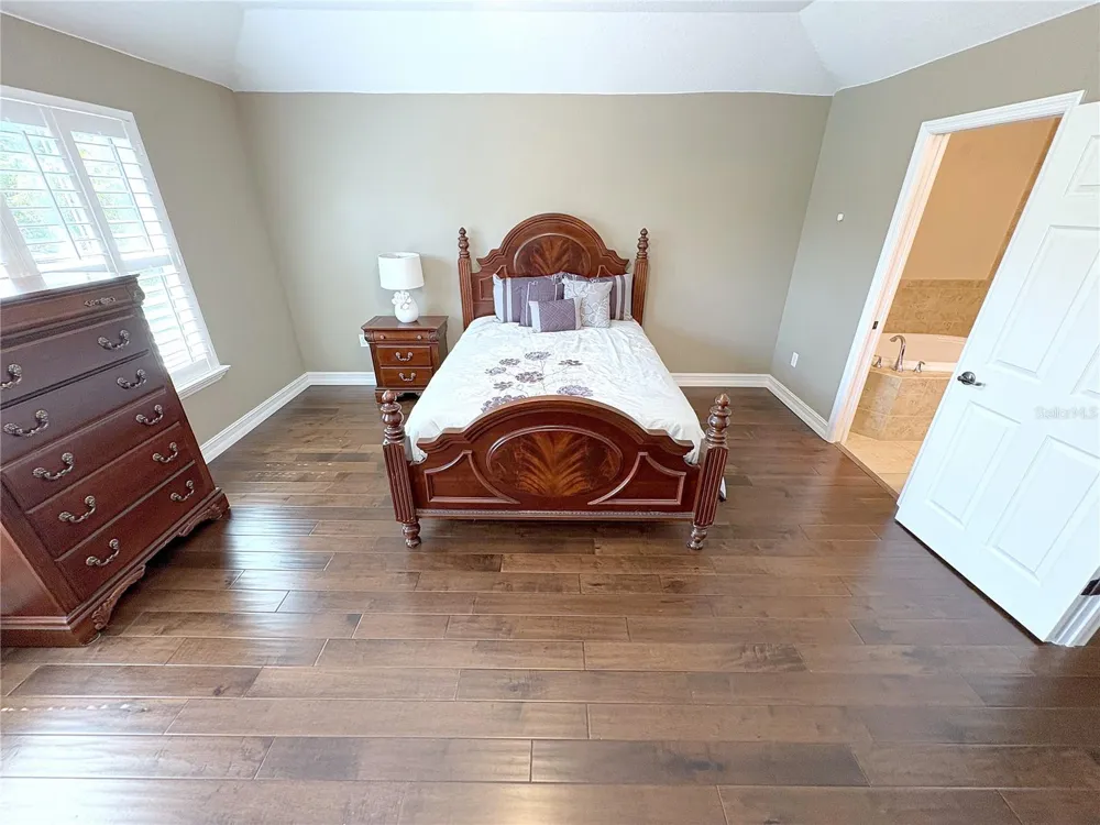 9632 BAY GROVE LANE Tampa, FL 33615