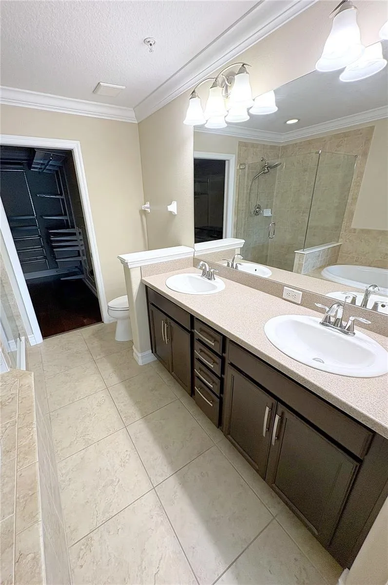 9632 BAY GROVE LANE Tampa, FL 33615