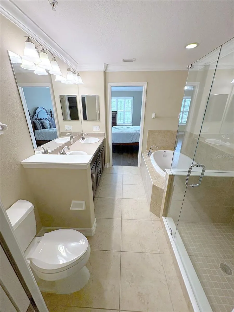 9632 BAY GROVE LANE Tampa, FL 33615