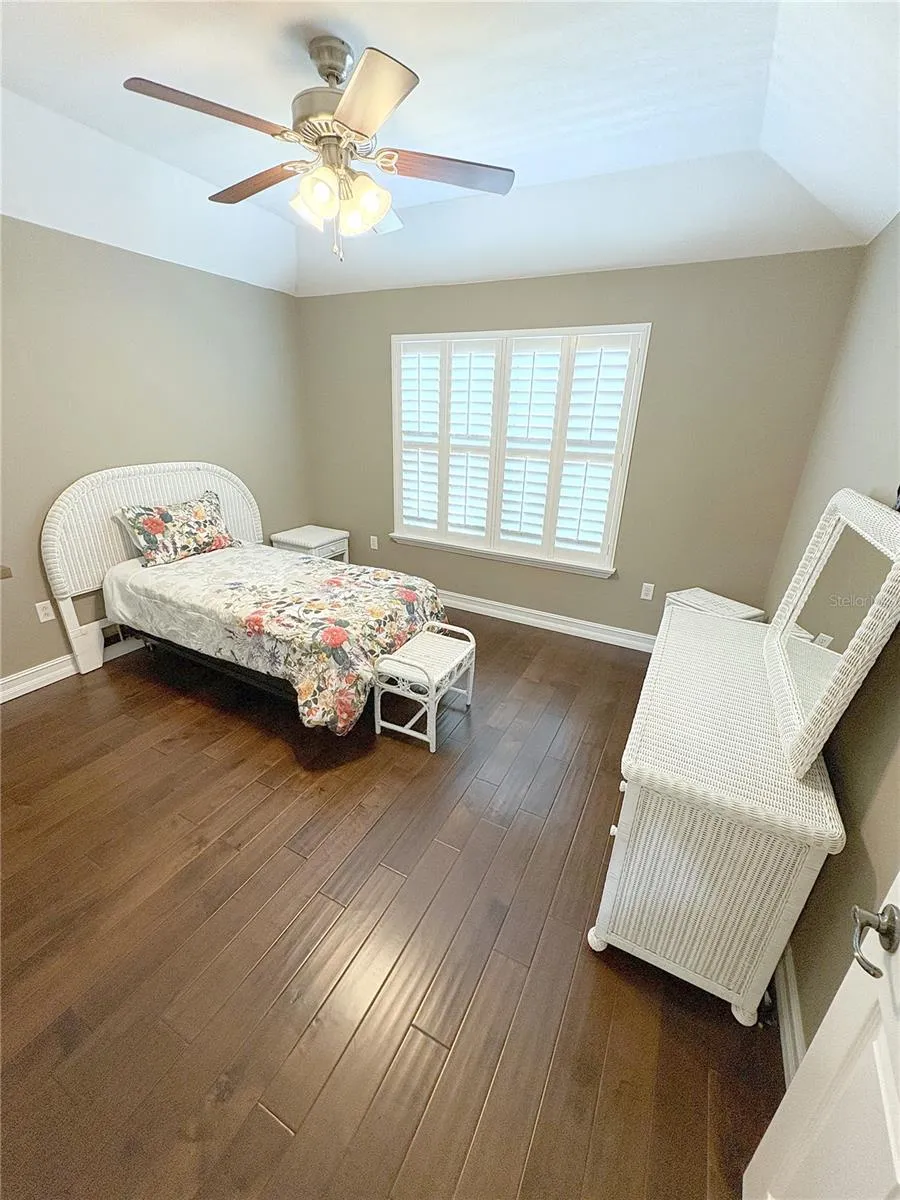 9632 BAY GROVE LANE Tampa, FL 33615