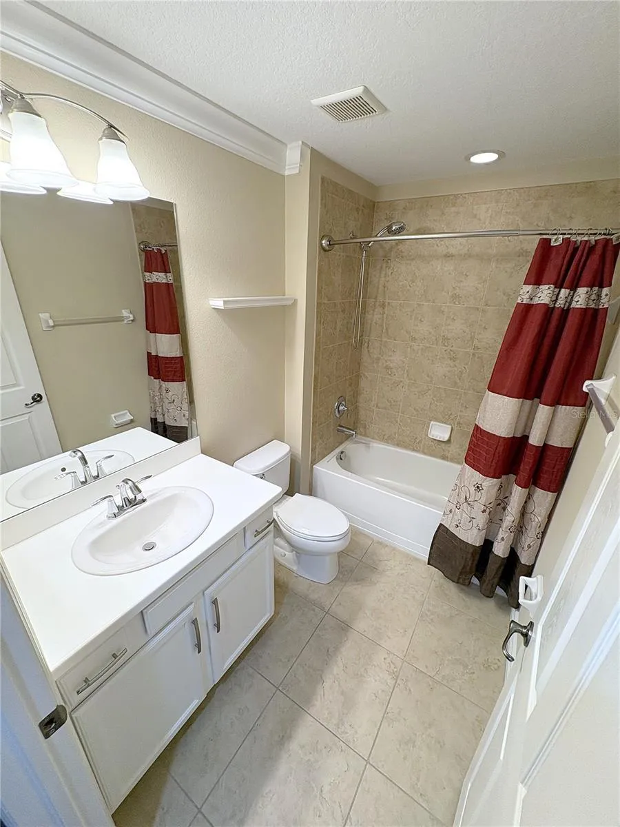 9632 BAY GROVE LANE Tampa, FL 33615