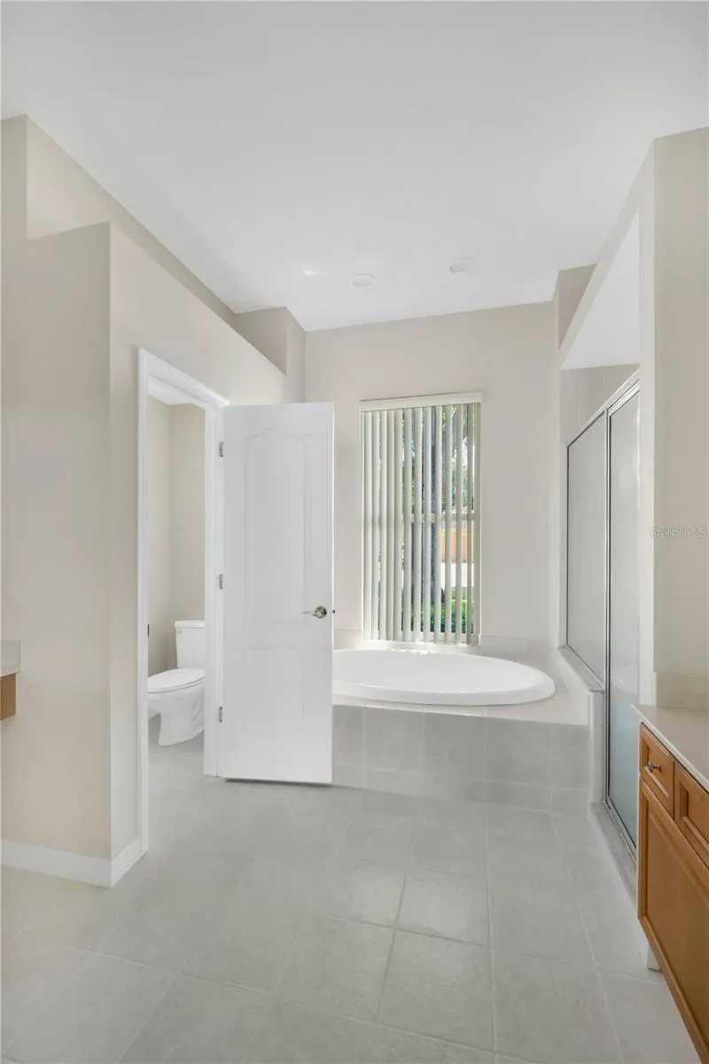 2304 DELAMERE COURT Valrico, FL 33596