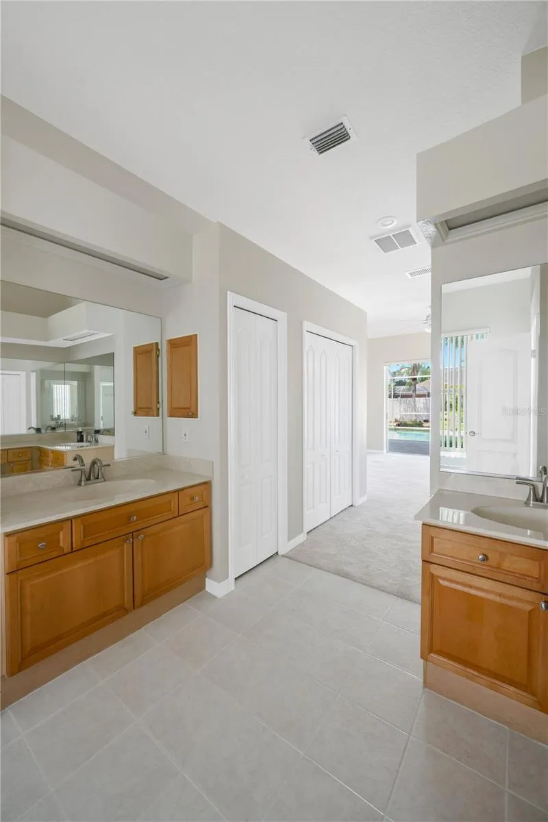 2304 DELAMERE COURT Valrico, FL 33596
