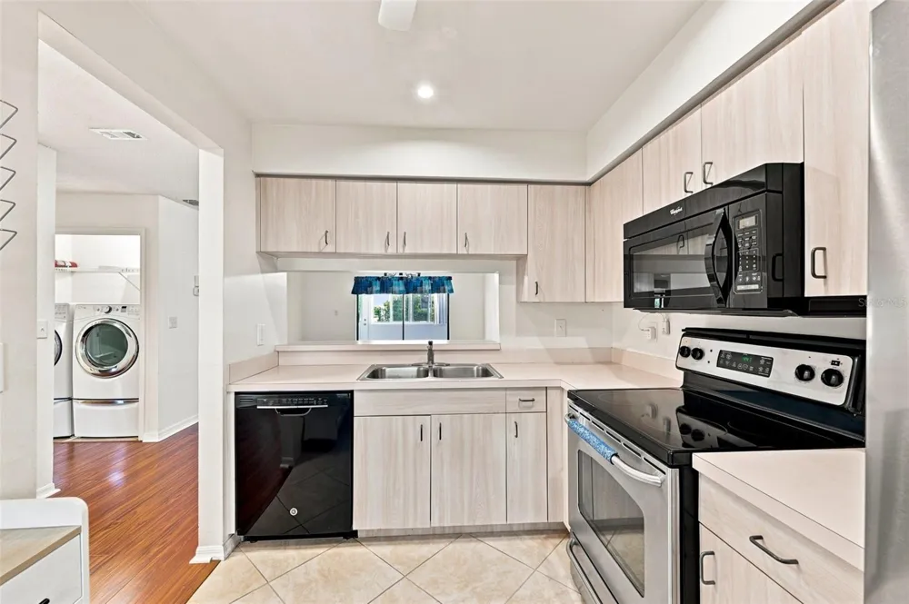 304 KELSEY WAY Sun City Center, FL 33573