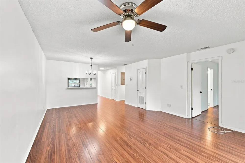 304 KELSEY WAY Sun City Center, FL 33573