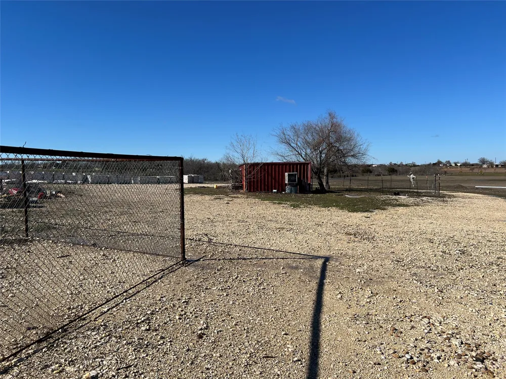 1300 County Road 217 Florence, TX 76527