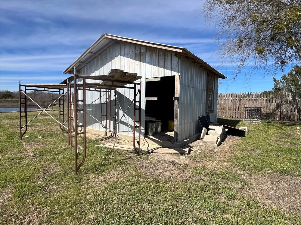 1300 County Road 217 Florence, TX 76527