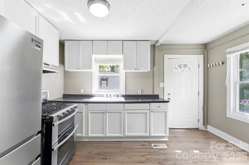 816 S Weldon Street Gastonia, NC 28052