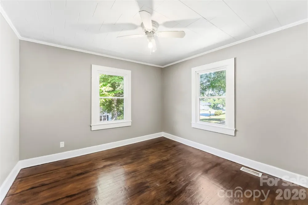 816 S Weldon Street Gastonia, NC 28052