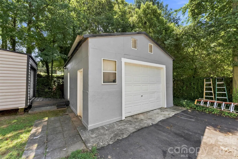 816 S Weldon Street Gastonia, NC 28052