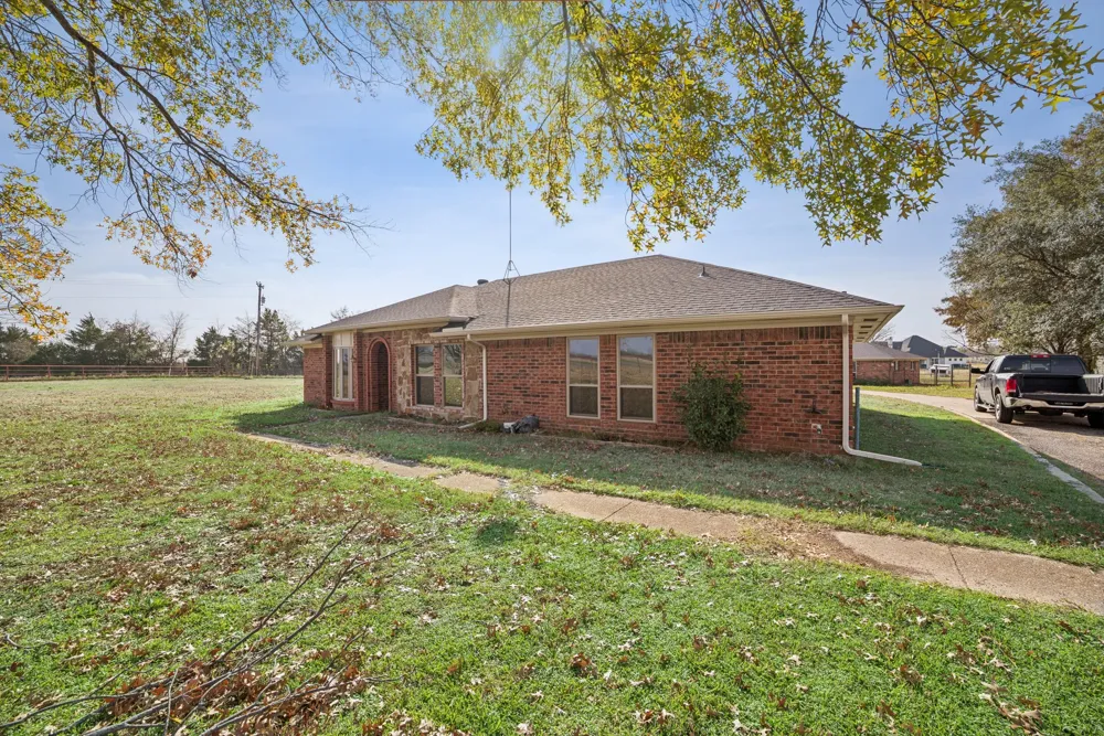 8076 FM 35 ROAD Royse City, TX 75189
