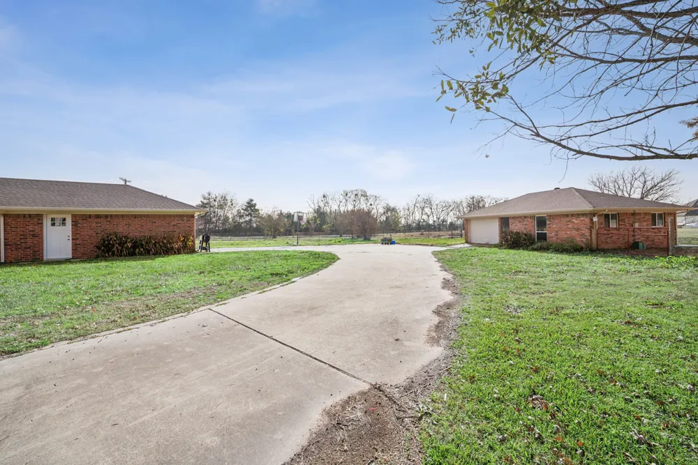 8076 FM 35 ROAD Royse City, TX 75189