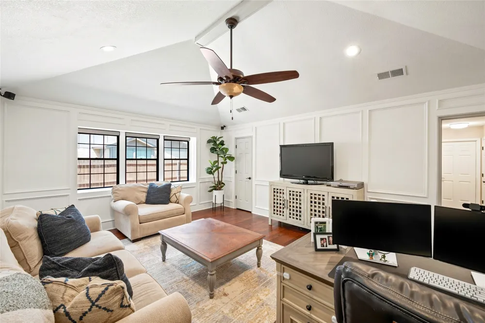 3005 Glasgow Drive Arlington, TX 76015