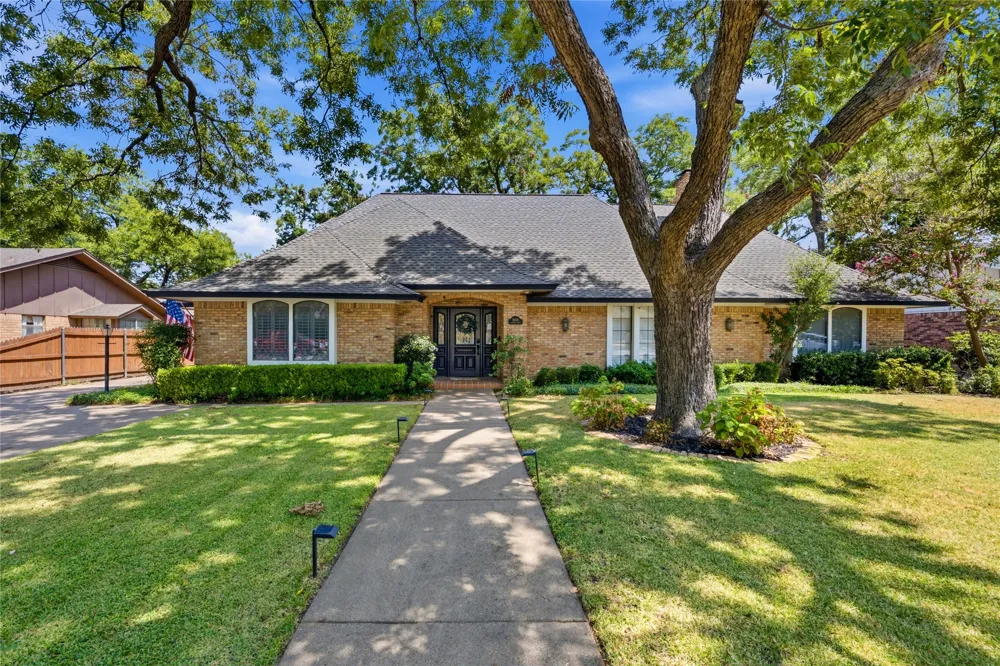 3005 Glasgow Drive Arlington, TX 76015