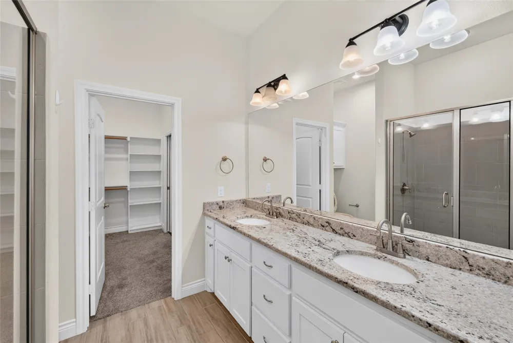 8507 Christie Lane Greenville, TX 75402
