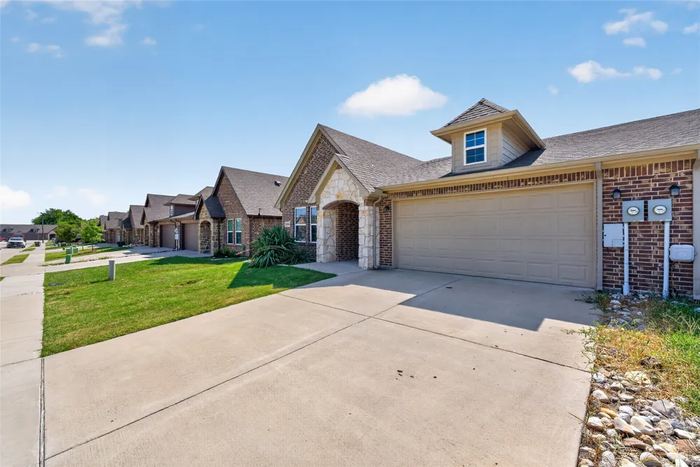 8507 Christie Lane Greenville, TX 75402