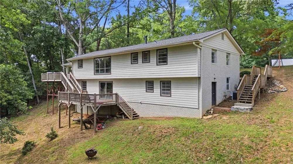 2251 Skyline Drive Gainesville, GA 30501