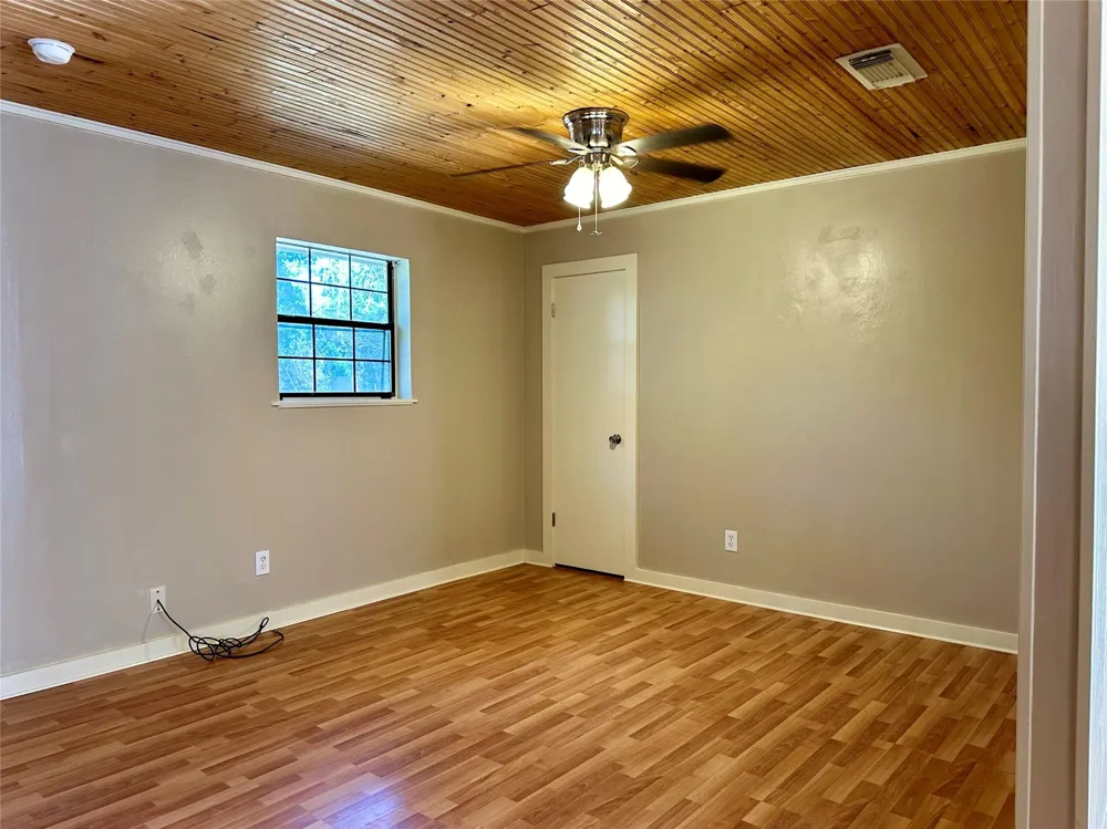 133 County Road 1028 Woodville, TX 75979