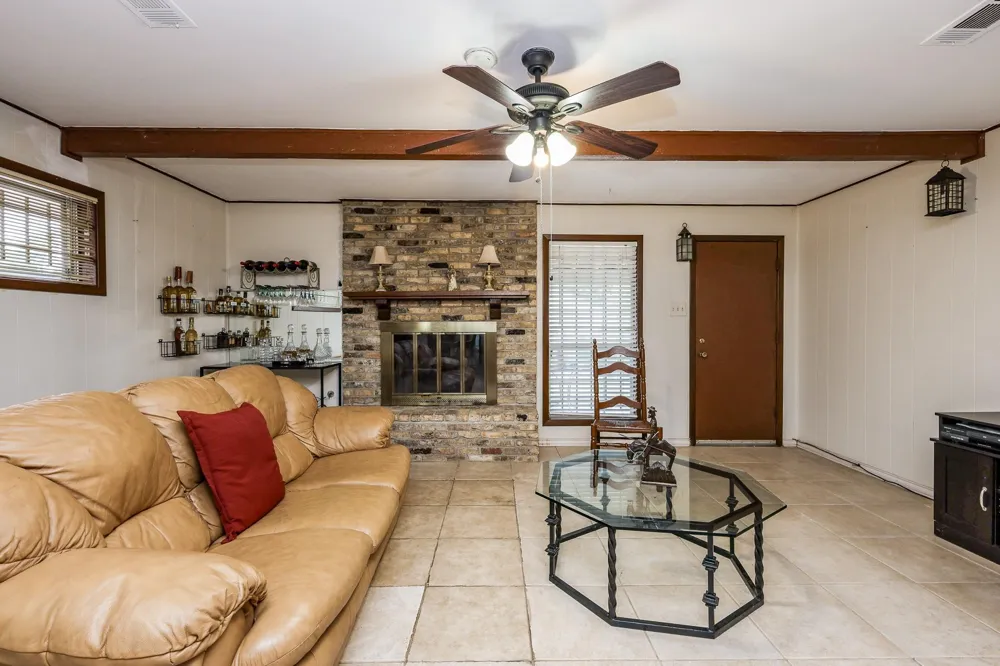 6834 Hendon Lane Houston, TX 77074