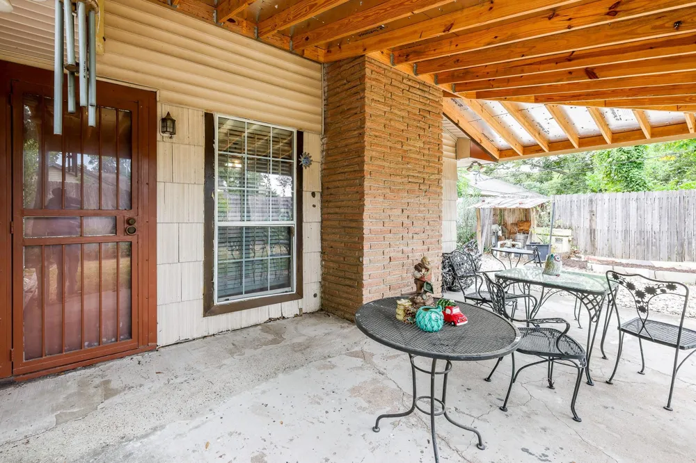 6834 Hendon Lane Houston, TX 77074