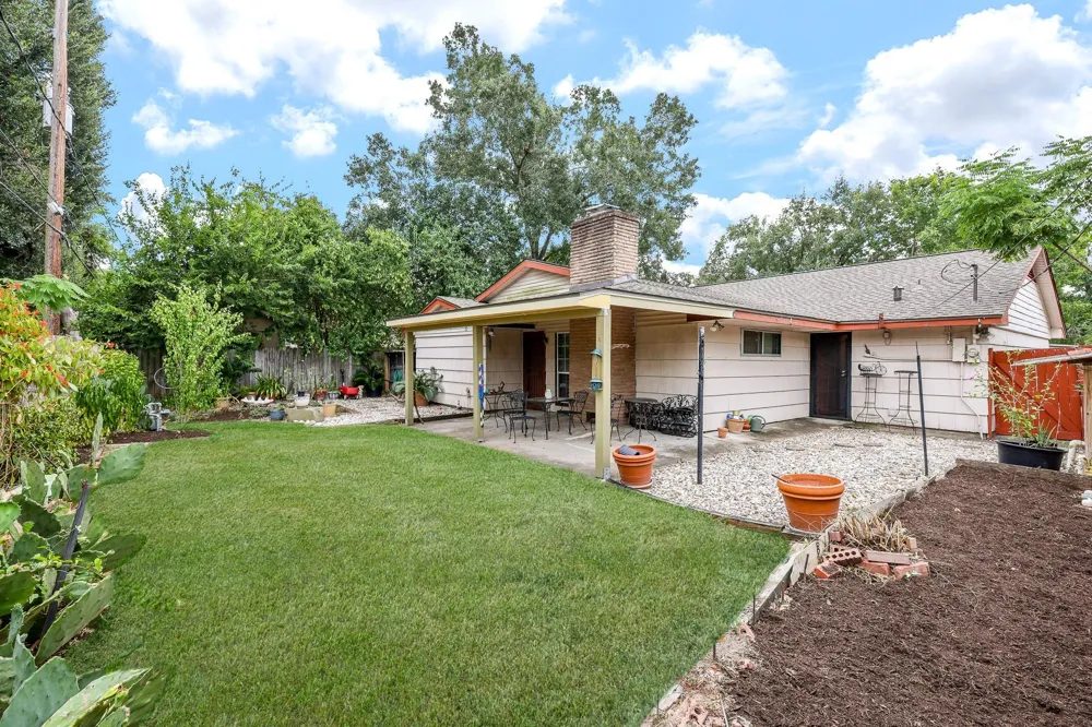 6834 Hendon Lane Houston, TX 77074