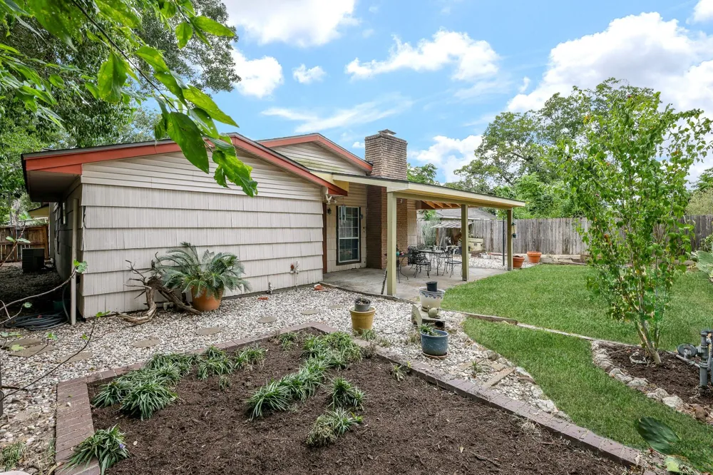 6834 Hendon Lane Houston, TX 77074