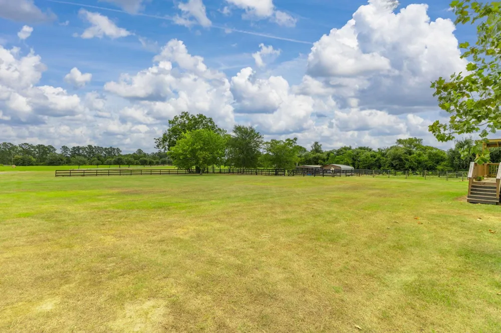 28565 Mellman Road Hempstead, TX 77445