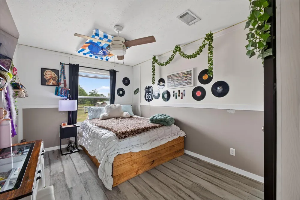 28565 Mellman Road Hempstead, TX 77445