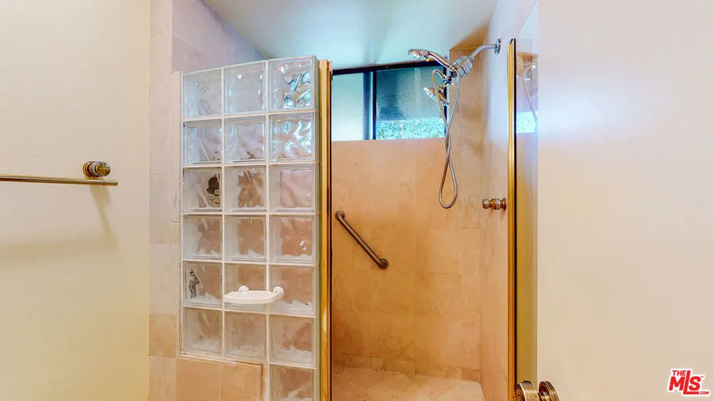 21821 BURBANK BOULEVARD #139 Woodland Hills, CA 91367