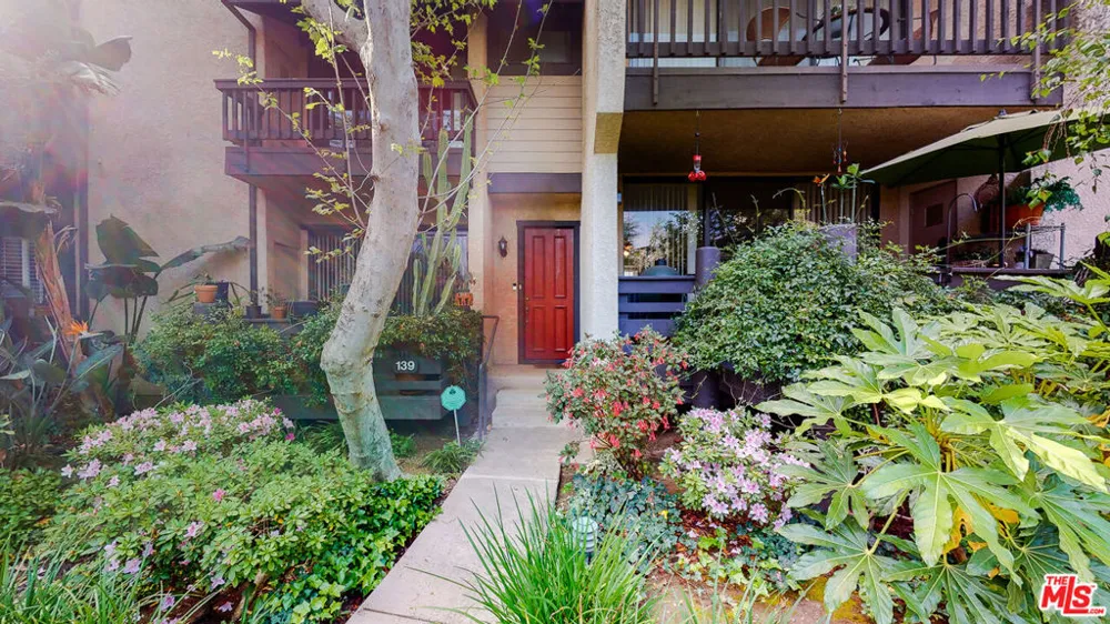 21821 BURBANK BOULEVARD #139 Woodland Hills, CA 91367