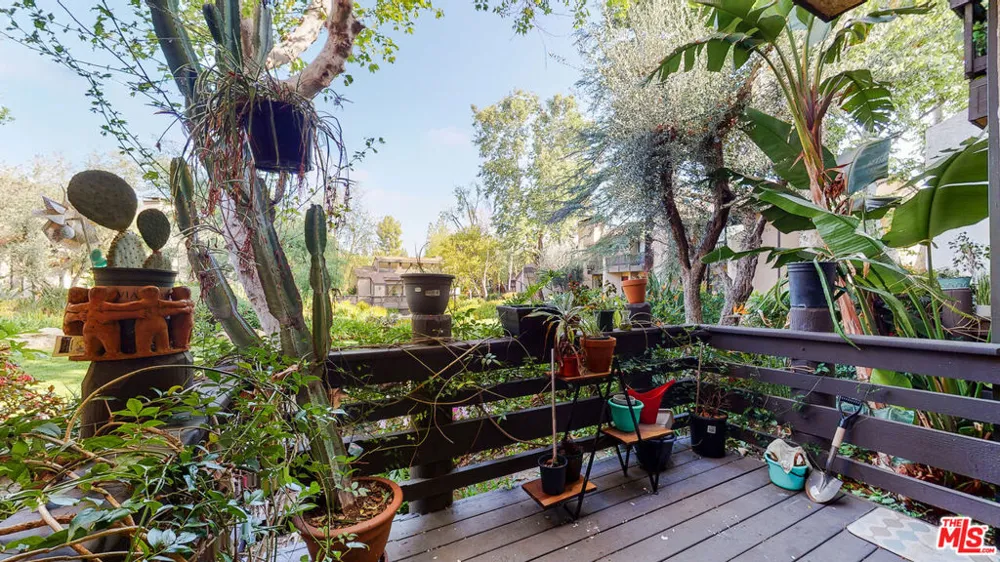 21821 BURBANK BOULEVARD #139 Woodland Hills, CA 91367